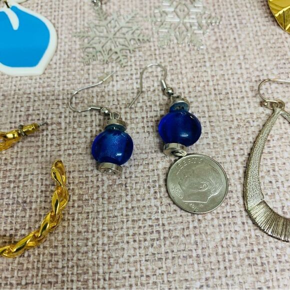 Earring Bundle  - Picture 6 of 7